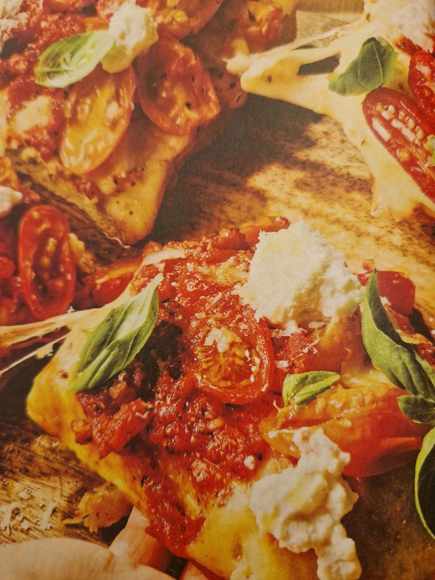 Detroit-style pizza