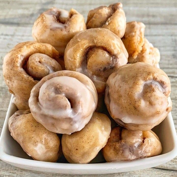 Cinnamon roll bites with 2-ingredient dough