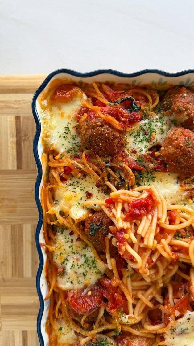 Arrabbiata Spaghetti & Meatball Bake