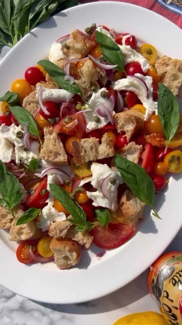 Classic Tuscan Panzanella Salad