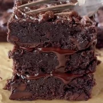 High Protein Greek Yogurt Brownies