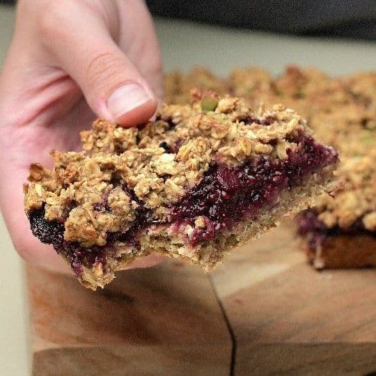 Blackberry Crumble Breakfast Bars