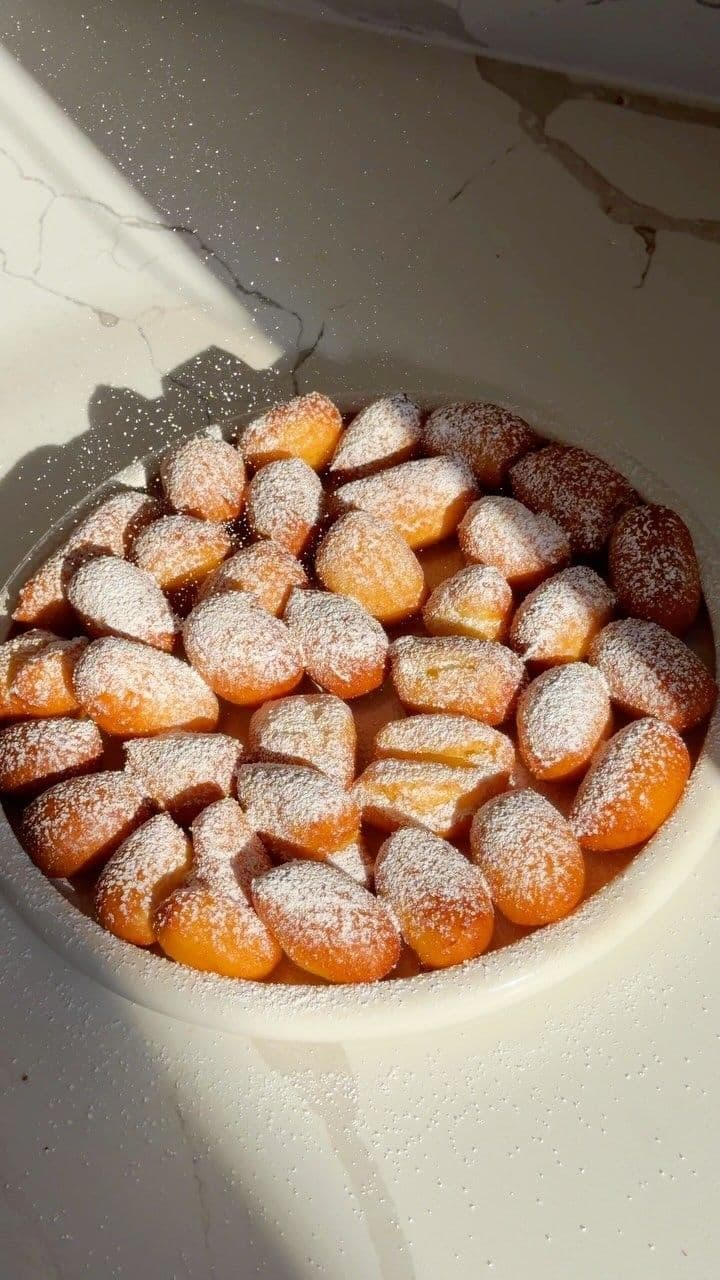 Zeppole - Italian Ricotta Doughnuts